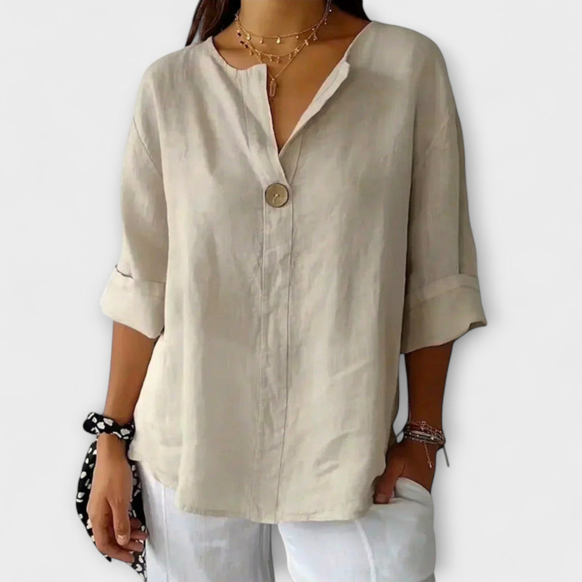 Nicole - Chemisier Élégant Beige à Col V