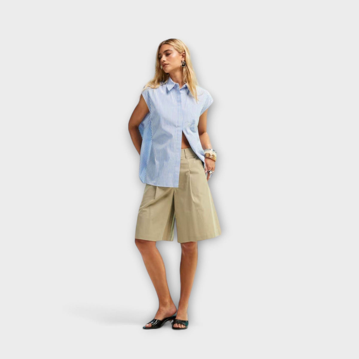 Leona - Top Sans Manches Bleu Clair à Rayures