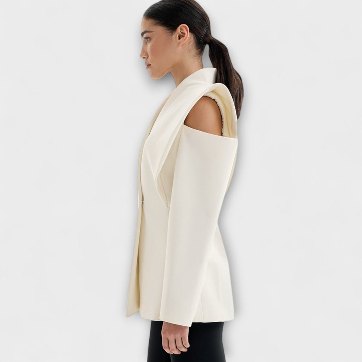 Valeria - Blazer Sculptural Crème