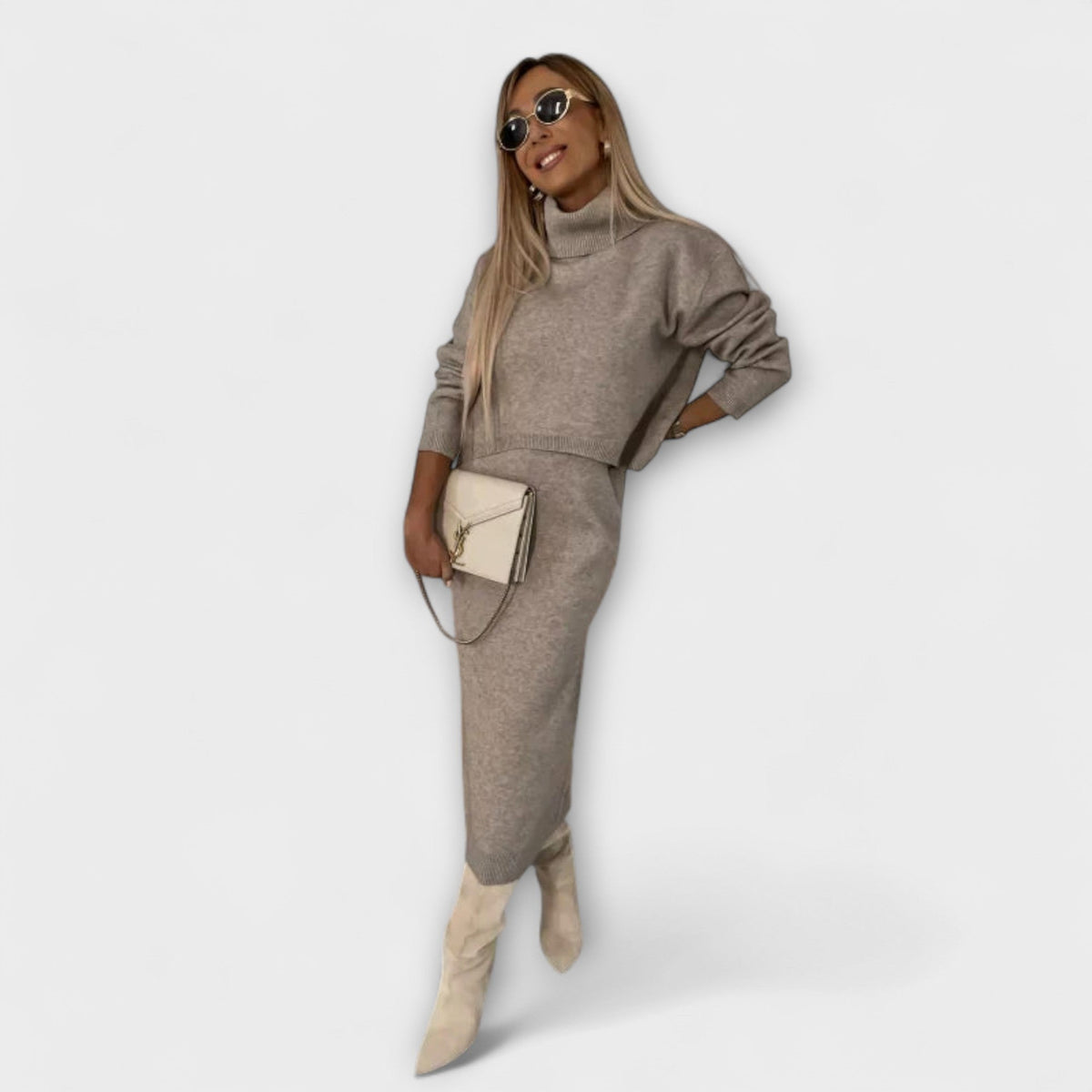 Solange - Robe Grise avec Col Roulé Assorti