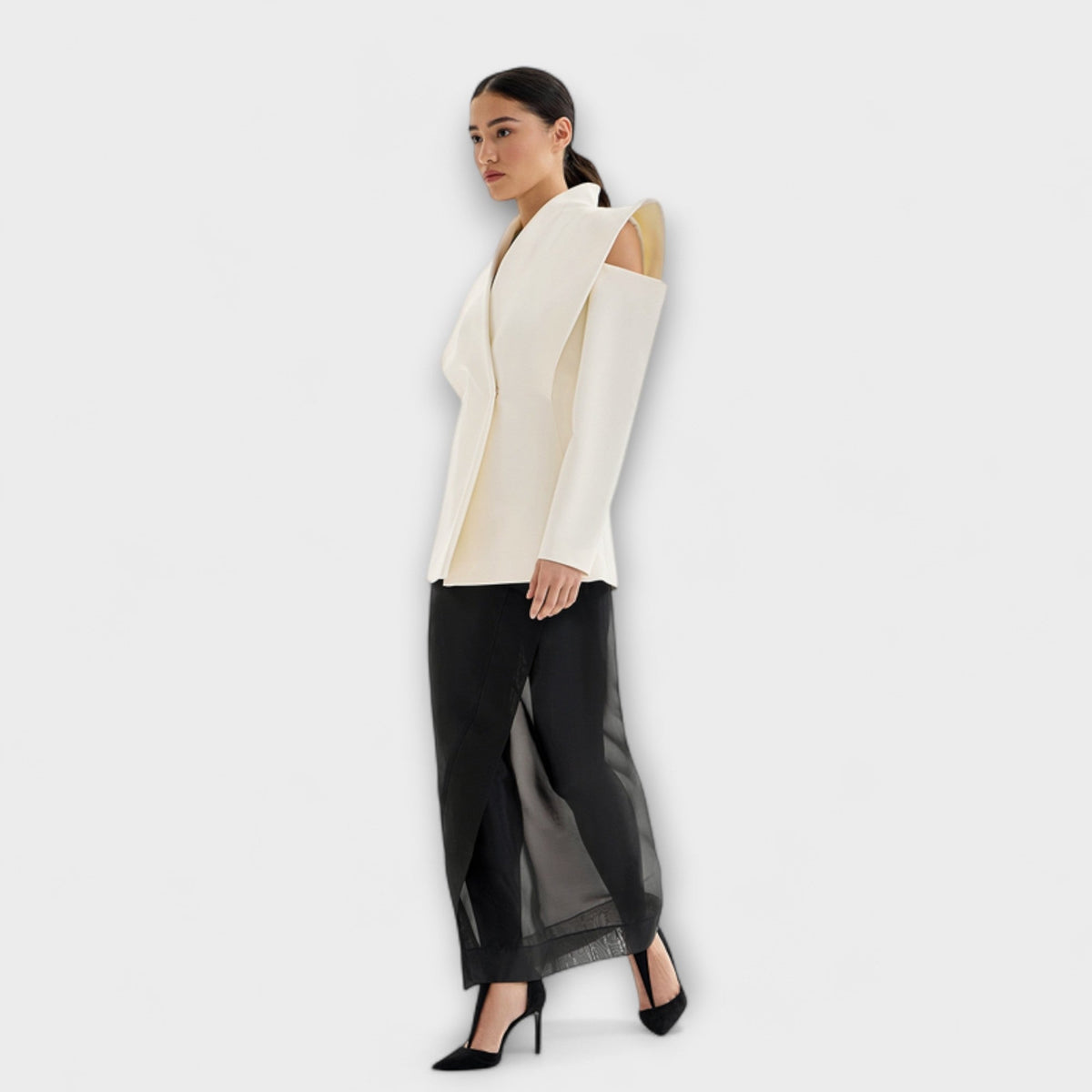 Valeria - Blazer Sculptural Crème