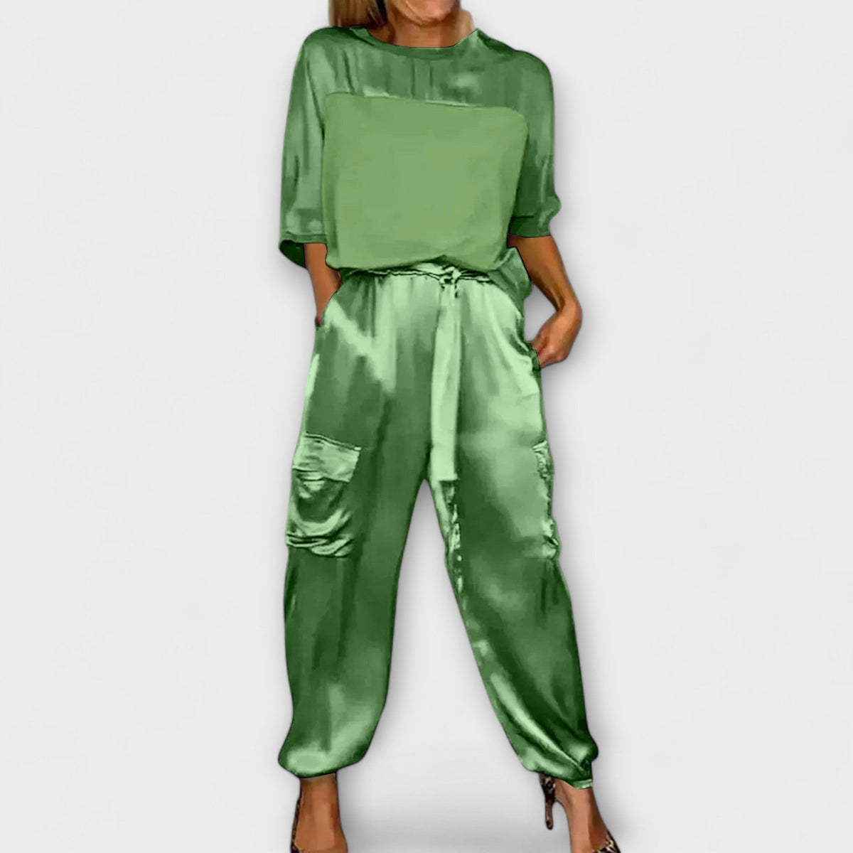 Ensemble en Satin Kaki avec Haut et Pantalon