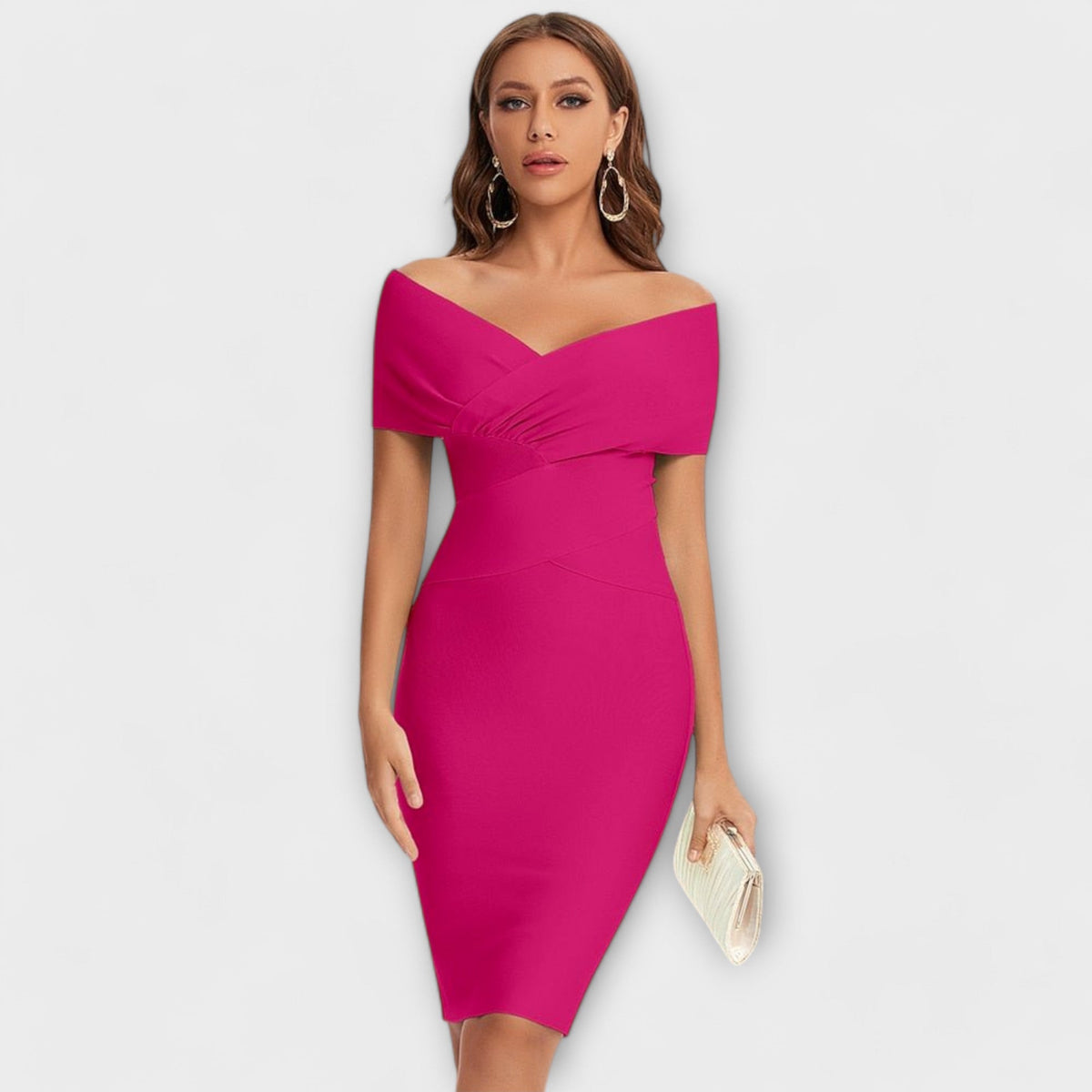 Robe Élégante Noire à Col V
